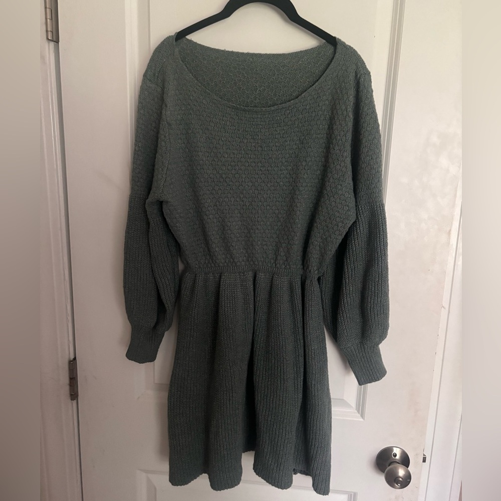 Women’s 1X Green Sweater Dress Cinched Waist Cozy Knit Dress